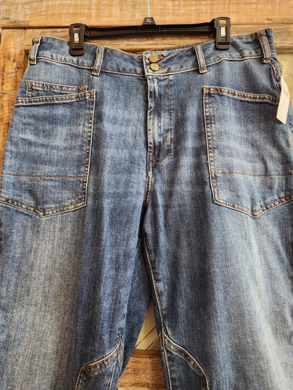 *NWT* Anthropologie "The Wanderer" Mid-Rise Relaxed Jeans by Pilcro | Size 32 - Picture 4 of 14